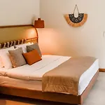 Mandraki Village Boutique Szálloda Kukunariész