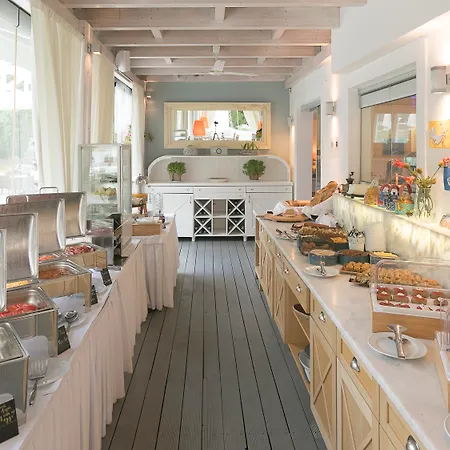 Mandraki Village Boutique Κουκουναριές