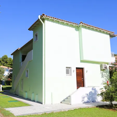 Szálloda Mandraki Village Boutique Kukunariész