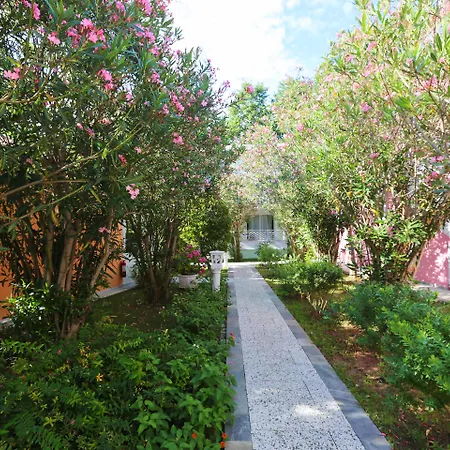 Mandraki Village Boutique Κουκουναριές