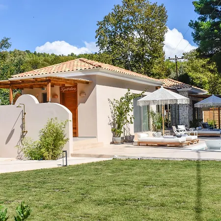 מלון Mandraki Village Boutique 4*