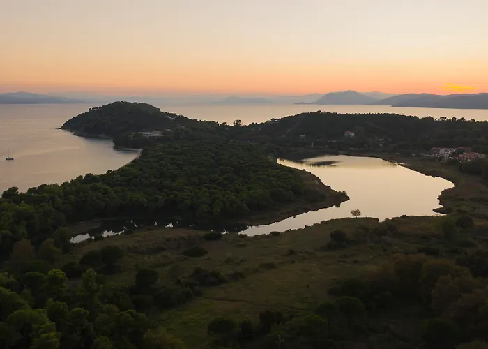 Ξενοδοχείο Mandraki Village Boutique 4*