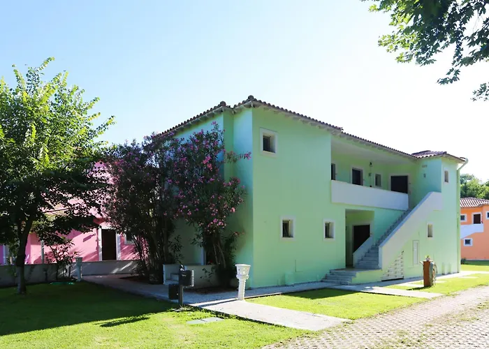 Mandraki Village Boutique 4* Κουκουναριές