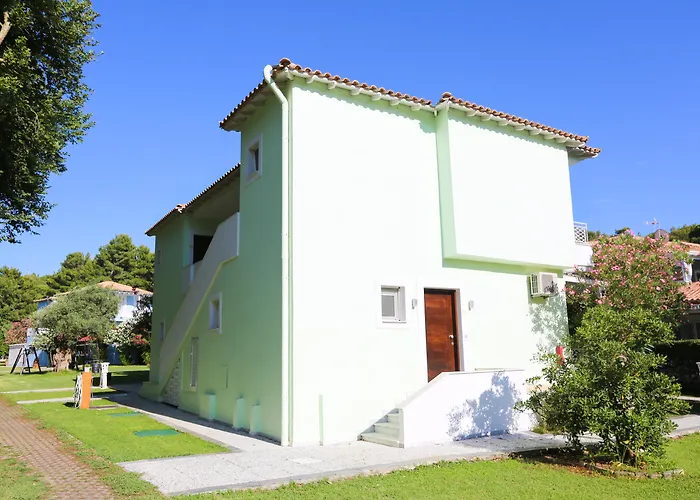 Ξενοδοχείο Mandraki Village Boutique Κουκουναριές