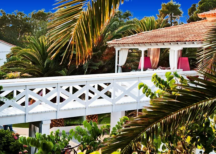 Mandraki Village Boutique Κουκουναριές