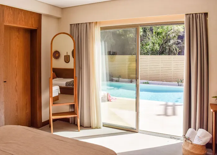 Mandraki Village Boutique 4* Κουκουναριές