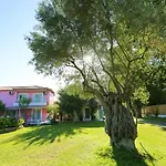 Hotel Mandraki Village Boutique 4*