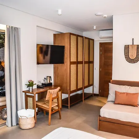 Otel Mandraki Village Boutique 4*