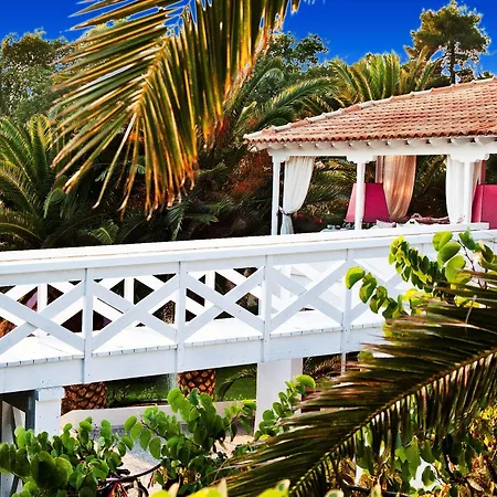 Mandraki Village Boutique Koukounaries