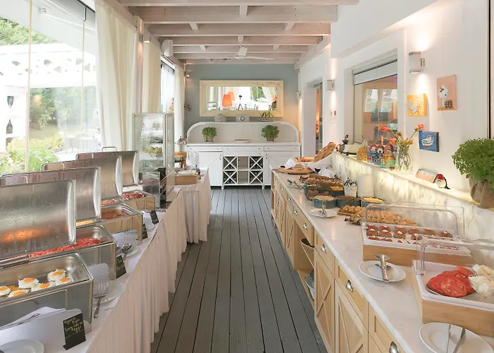 Mandraki Village Boutique Koukounaries